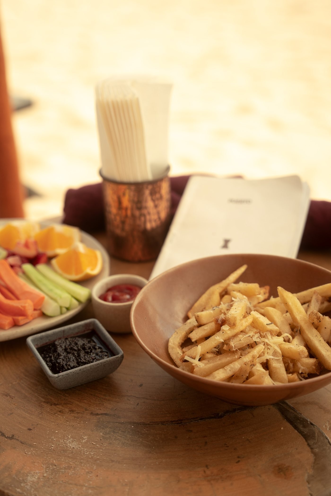 Food and drinks by the sea