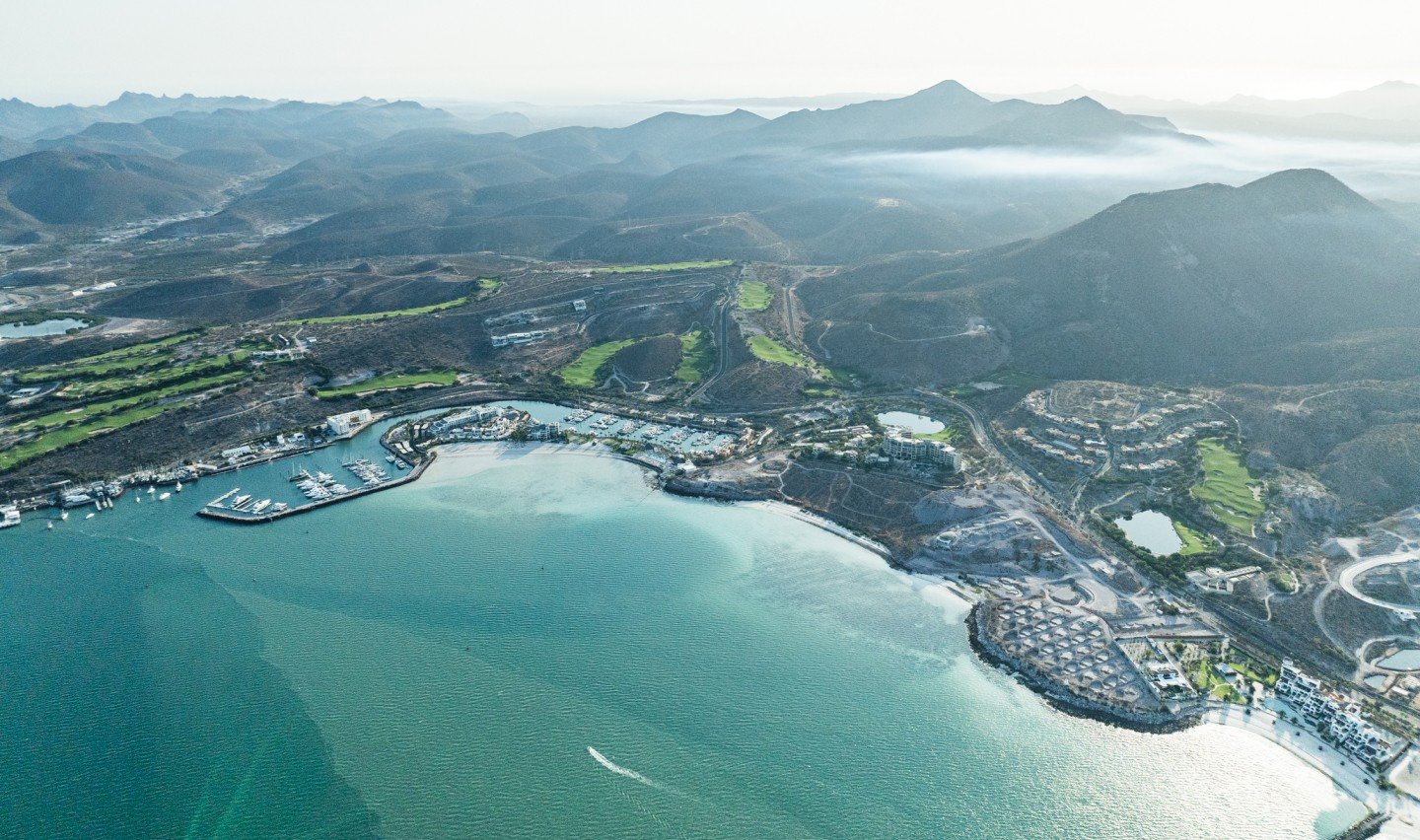 Aerial map of Puerta Cortés showing Colinas, VistaMar, Playa de La Paz and the main amenities
